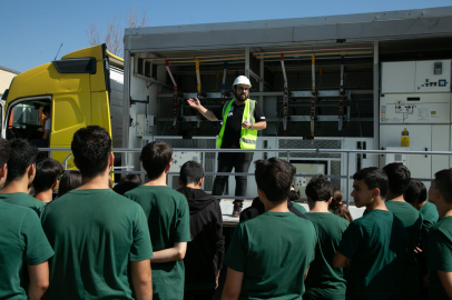 Enerjisa Dağıtım Şirketleri’nin mobil eğitim TIR’ı deprem bölgesini ziyaret edecek