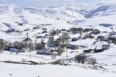 Kızıldağ'ın zirvesindeki köyde sadece 2 mevsim görülüyor